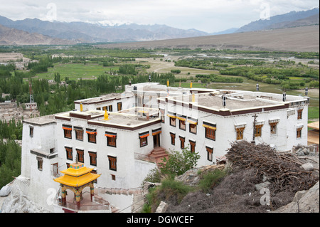 Indus-Tal des Indus Fluß, tibetischen Buddhismus, Blick von der Spitze des Spituk Gompa Kloster in der Nähe von Leh, Ladakh Bezirk Stockfoto