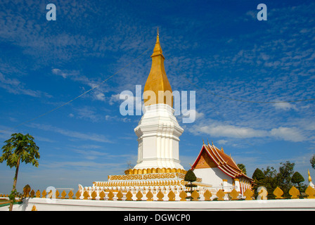 Theravada-Buddhismus, dass Sikhottabong goldene Stupa, Thakek, Khammuan Provinz Khammuan, Laos, Südostasien, Asien Stockfoto