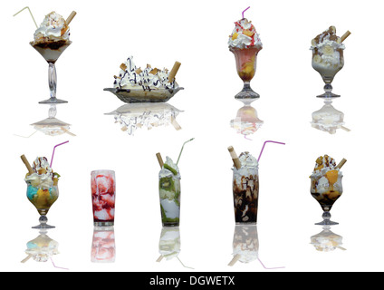 Verschiedene Eisbecher mit Reflektion auf mit Hintergrund Stockfoto