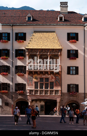 Goldenes Dachl oder Goldene Dachl, späten gotischen repräsentativen Balkon, Altstadt von Innsbruck, Innsbruck, Tirol, Österreich Stockfoto