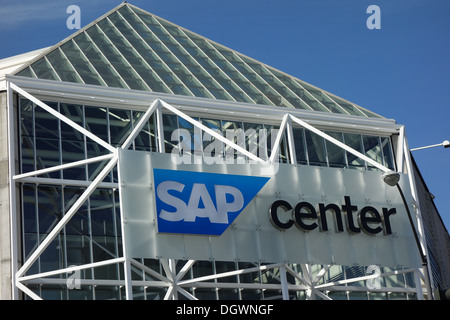 SAP-Zentrum, früher bekannt als der HP Pavilion und die San Jose Arena, ist eine indoor-Veranstaltungen-Arena in San Jose, Kalifornien, USA. Stockfoto