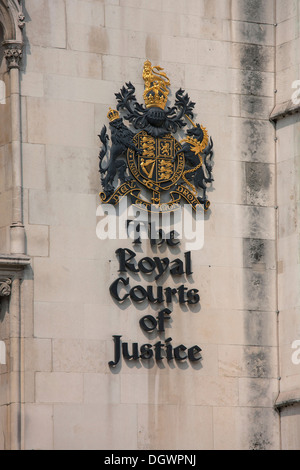 Wappen der königlichen Gerichte des Obersten Gerichtshof im Fleet Street, London, England, Vereinigtes Königreich, Europa Stockfoto