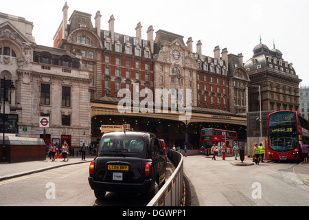 Victoria Station Railway Station, London, England, Vereinigtes Königreich, Europa Stockfoto