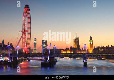 Das London Eye, Big Ben und Westminster Palace Stockfoto