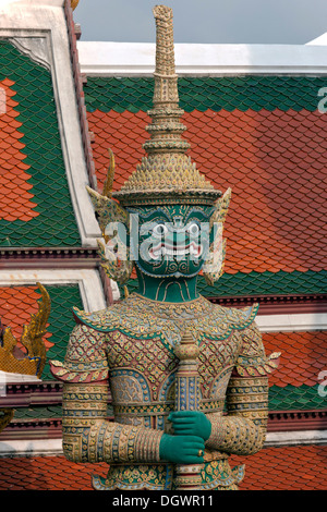 Dämonische Wächter Figur, Yaksha, Krung Thep, Wat Phra Kaeo, Bangkok, Thailand, Asien Stockfoto