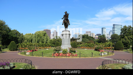 Eine Bronzestatue von George Washington in Boston Public Garden. Stockfoto