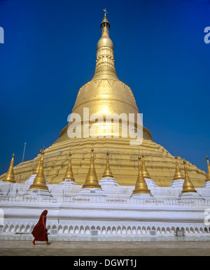 Shwemawdaw Paya Pagode, Mönch, Pegu, Baguet, Baguet, Bago Region, Myanmar, Burma Stockfoto