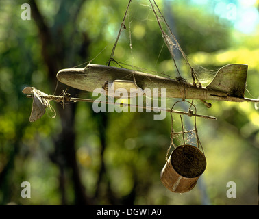 Flugzeuge, Kinderspielzeug Holz, Kriegsspielzeug, Vietnam Stockfoto