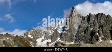 Panorama-Blick auf den Berg Les Drus als Teil des Massivs Mont Blanc in Haute-Savoie-Frankreich Stockfoto