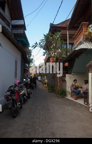 Straßenszenen Ubud Bali Indonesien Nachbarschaft Jalan Leben Geschäfte Häuser kleine städtische Stadt Attraktion täglich Lebenszentrum Asien Stockfoto