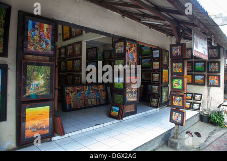 Kunst Gemälde Geschenke Wand verkaufen Ubud Bali Indonesien Öl kleine quadratische Themen Farbe bunte Geschenke Geschenke Souvenirs billige einfache s Stockfoto