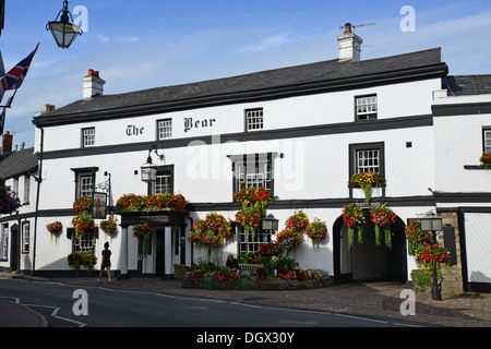 Bären Hotel, High Street, Crickhowell, Brecon Beacons National Park, Powys, Wales, Vereinigtes Königreich Stockfoto