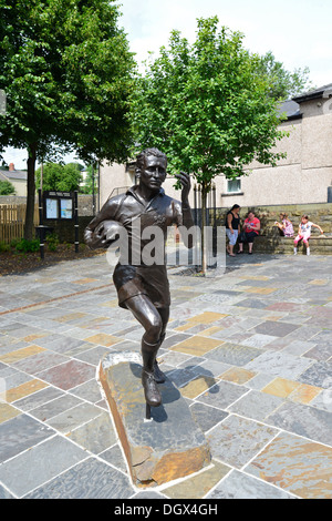 Ken Jones Statue (Welsh Rugby International), Blaenavon, Torfaen (Tor-faen), Wales (Cymru), Vereinigtes Königreich Stockfoto