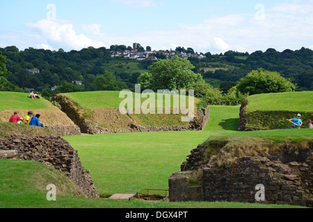 Überreste des römischen Amphitheaters, Caerleon, City of Newport (Casnewydd), Wales (Cymru), Großbritannien Stockfoto