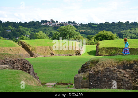 Überreste des römischen Amphitheaters, Caerleon, City of Newport (Casnewydd), Wales (Cymru), Großbritannien Stockfoto