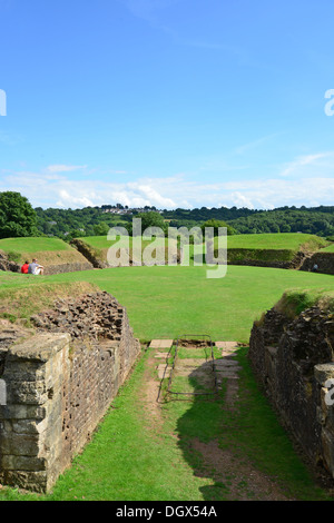 Überreste des römischen Amphitheaters, Caerleon, City of Newport (Casnewydd), Wales (Cymru), Großbritannien Stockfoto