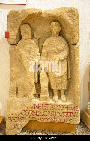 Widmung an Fortuna und Bonus Eventus aus Baths, The National Roman Legion Museum, Caerleon, City of Newport (Casnewydd), Wales (Cymru), Großbritannien Stockfoto