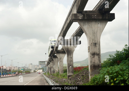 Einschienenbahn Testläufe durchmachenden in Mumbai, Maharashtra Stockfoto