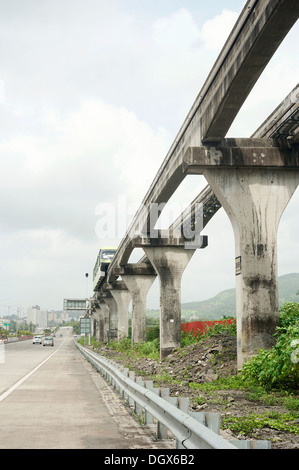 Einschienenbahn Testläufe durchmachenden in Mumbai, Maharashtra Stockfoto