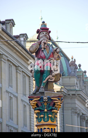 Berühmten Brunnen und Statue der Oger essen kleine Kinder in Bern, Schweiz Stockfoto