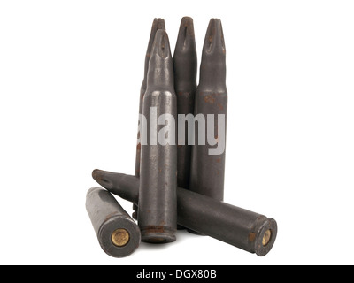 mehrere alte rostige Kugeln auf weißem Hintergrund Stockfoto