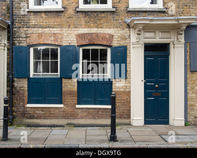 Vor einem viktorianischen Haus in Spitalfields, London Stockfoto