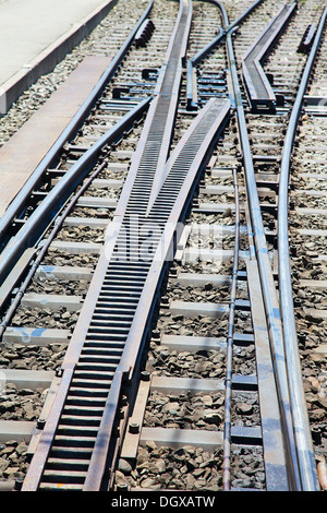 Bergbahn mit zusätzlichen Schiene für Zahnrad Stockfoto