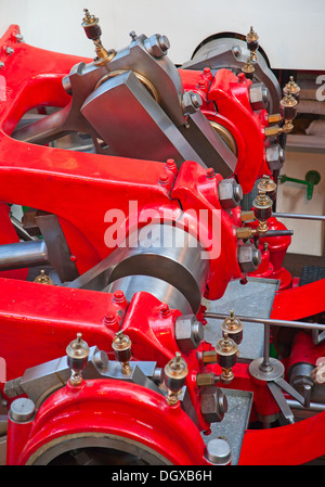 Riesige Motor des alten Schiffes Stockfoto