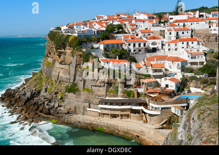 Naturbad, Azenhas Do Mar, Lissabons Küste, Portugal Natürlicher Pool, Azenhas Do Mar, Lissabon Küste, Portugal Stockfoto