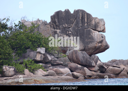 Granit Felsbrocken Formationen auf der Insel La Digue auf den Seychellen Stockfoto