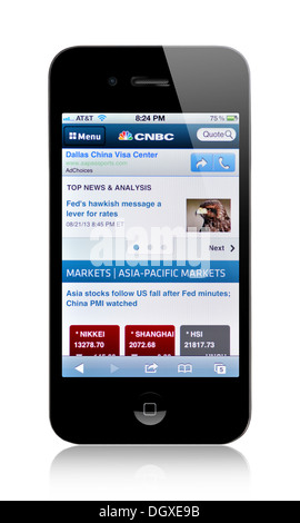 iPhone Bildschirm zeigt CNBC Nachrichtenportal: Business News, Finanzen, Börsen, Ergebnis Stockfoto