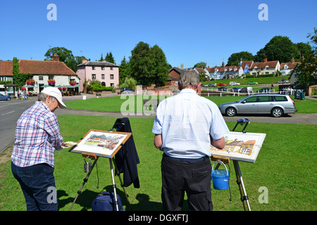 Künstler mit Staffeleien Malerei Dorf Szene, Finchingfield, Essex, England, Vereinigtes Königreich Stockfoto