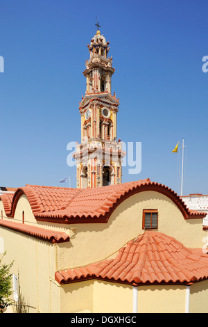 Turm, Kloster Taxiarchis Michael Panormitis, Symi-Insel in der Nähe von Rhodos, Griechenland, Europa Stockfoto