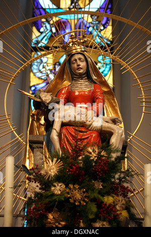 Jungfrau Maria mit Jesus, christliche Motiv in einer Kirche in Oberschwaben Stockfoto