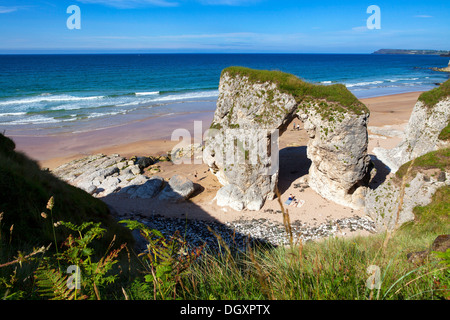 Weiße Felsen Strand, Portrush, Nordirland Stockfoto