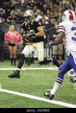 New Orleans, LOUISIANA, USA. 27. Oktober 2013. New Orleans Saint breite RecieverLANCE MOORE landet in der Endzone für einen Touchdown gegen die Buffalo Bills im Mercedes-Benz Superdome in New Orleans, Louisiana. Dan Anderson/ZUMAPRESS.com/Alamy © Live-Nachrichten Stockfoto