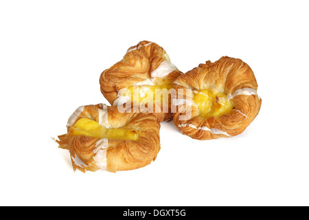 Käsekuchen mit Quark isoliert auf weißem Hintergrund Stockfoto