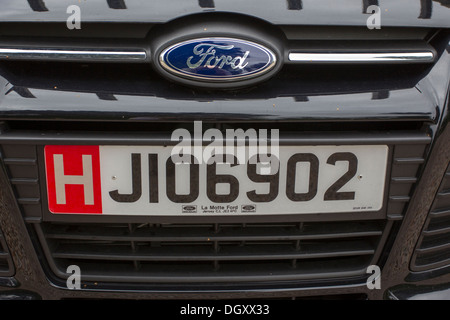 Jersey-Nummernschilder für Miete Auto rot H tourist Stockfoto