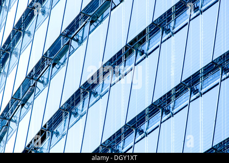 Glasfassade des Post Tower, Sitz der Deutschen Post AG, DHL und Postbank, Bonn, Rheinland, Nordrhein-Westfalen Stockfoto