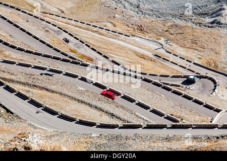 Alpine Passstrasse zum Stilfserjoch, Nationalpark Stilfser Joch, Prad, Provinz Südtirol, Trentino-Alto Adige, Italien Stockfoto