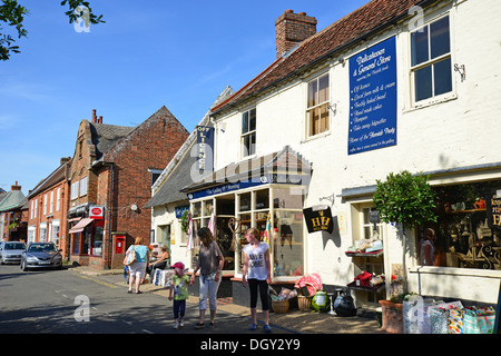 Lower Street, Horning, Norfolk Broads, Norfolk, England, Großbritannien Stockfoto