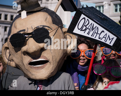 Stopp, die uns beobachten: Kundgebung gegen Massenüberwachung der NSA. © Ann wenig Stockfoto