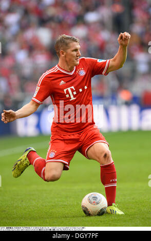 München, Deutschland. 26. Oktober 2013. Bastian Schweinsteiger (Bayern) Fußball / Fußball: Bundesliga-match zwischen FC Bayern München 3: 2 Hertha BSC Berlin in Allianz Arena in München. © Takamoto Tokuhara/AFLO/Alamy Live-Nachrichten Stockfoto