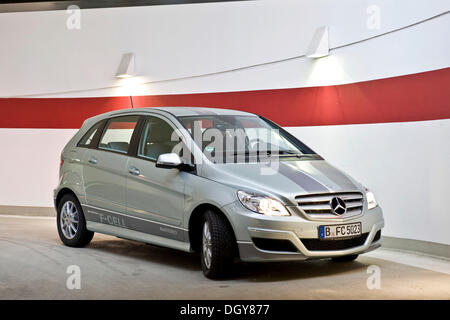 Wasserstoff-Brennstoffzellen-Fahrzeug, Mercedes B-Klasse emissionsfreien, Berlin Stockfoto