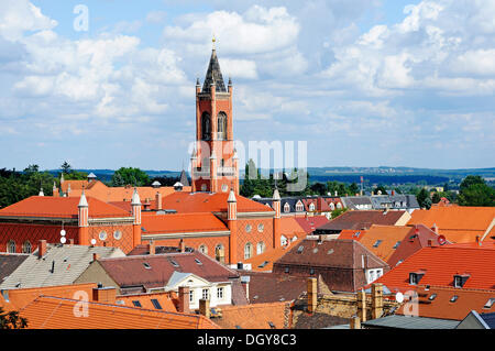 Dächer in der Innenstadt von Kamenz mit dem Turm des Rathauses, Kamenz, Sachsen, Deutschland Stockfoto