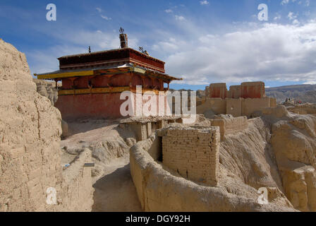 Festung und ehemalige Hauptstadt Tsaparang im trockenen Sutlej Canyon, Königreich Guge, Westtibet, Provinz Ngari, Tibet, China Stockfoto