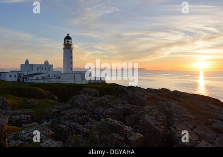 Rua Reidh Lighthouse bei Sonnenuntergang, Melvaig, Gairloch, Wester Ross, Schottland, Vereinigtes Königreich, Europa Stockfoto
