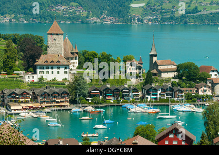 Schloss Spiez und den Thunersee, Schweiz Stockfoto