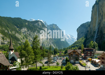 Tal der Wasserfälle, Lauterbrunnen, Schweiz Stockfoto