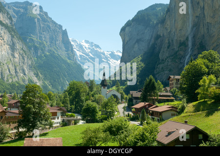 Tal der Wasserfälle, Lauterbrunnen, Schweiz Stockfoto